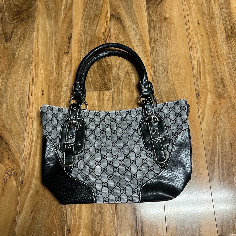 Gucci Shoulder Bag